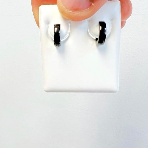 Dainty Black Hoop Huggies Earrings Stainless Steel for Men's Womens Ear Piercing - Picture 5 of 10